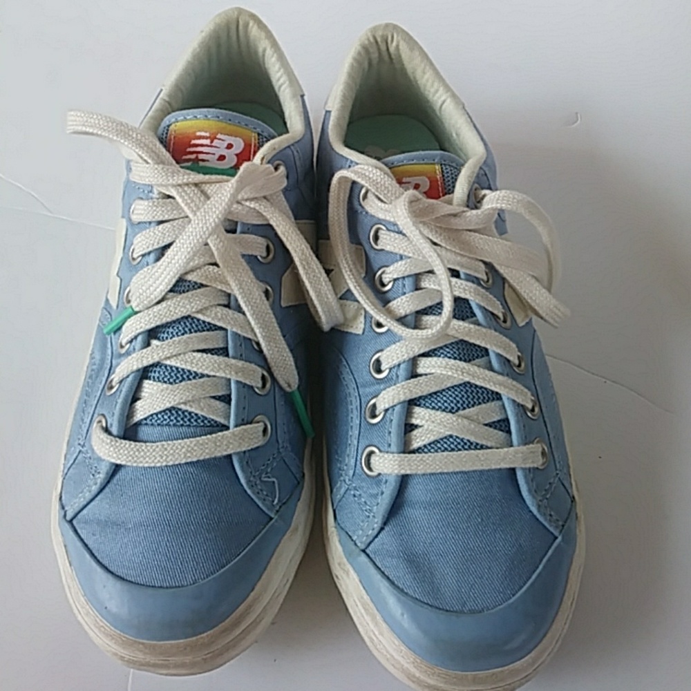 New balance sneakers size 7